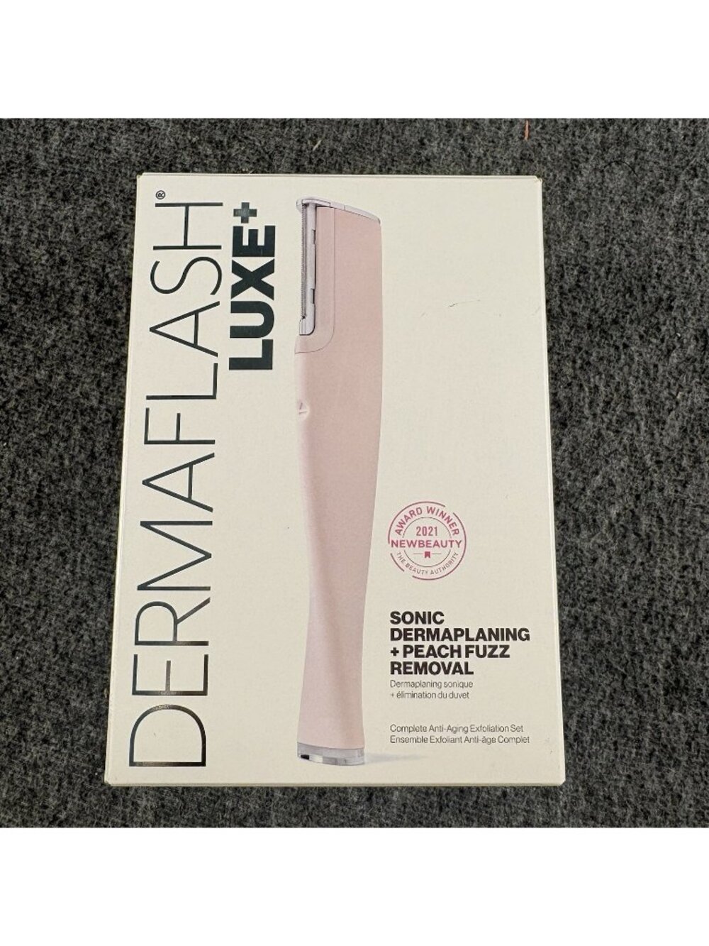 DERMAFLASH LUXE+ Sonic Dermaplaning Tool for Face Peach Fuzz Removal Anti-Aging